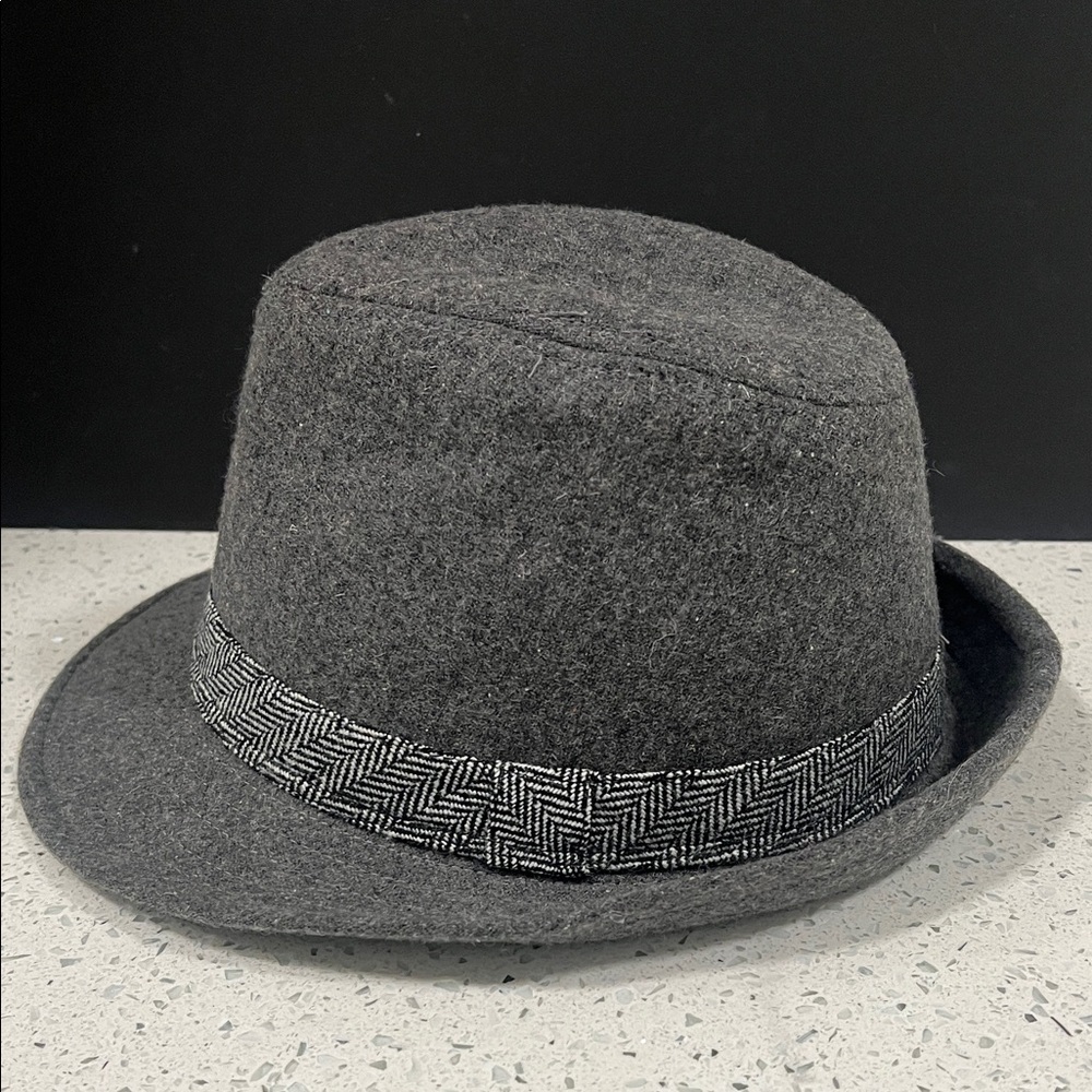 Vintage 100% Wool Grey Fedora Hat w Herringbone Band | Asymmetrical Rim - Picture 3 of 8